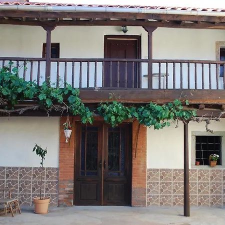 Holiday home Polvazares *